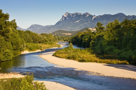 amanins-riviere-drome-paysages Rivière Drôme et massif des Trois Becs